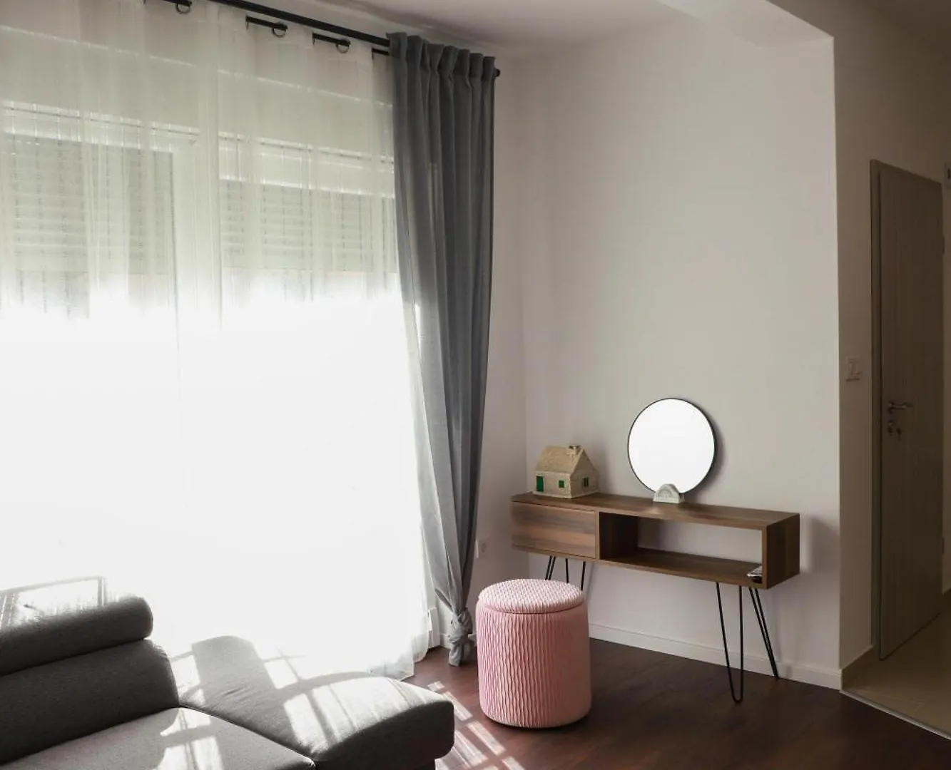 Holiday Apartments Ivano & Leo - Private Parking Zadar