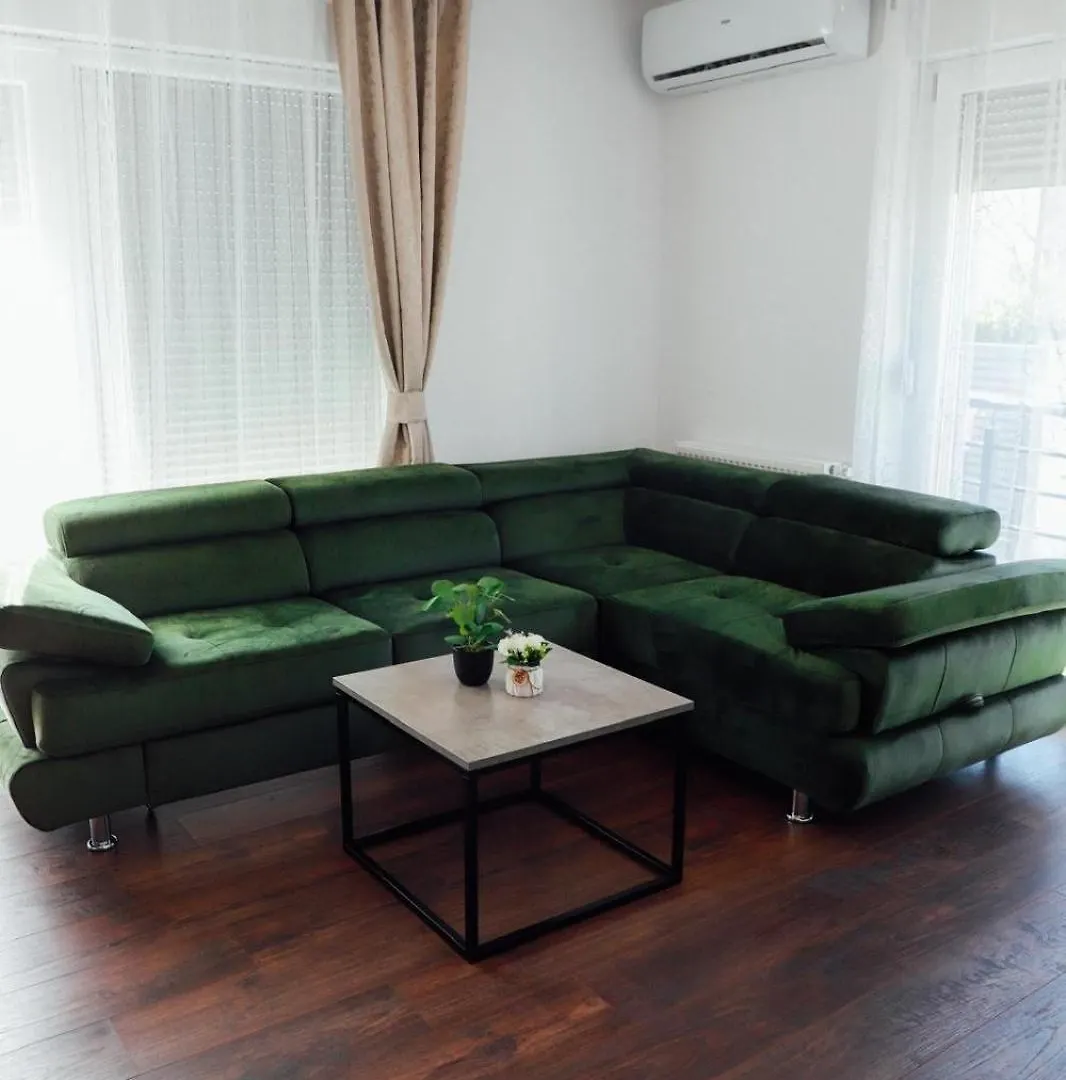 Holiday Apartments Ivano & Leo - Private Parking